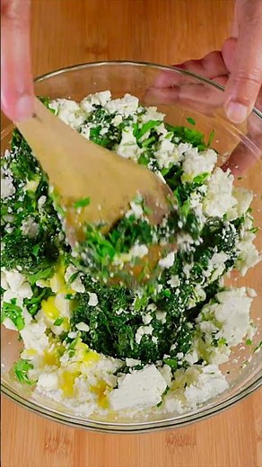 Turkish Börek (Spinach and Feta Cheese Pie)