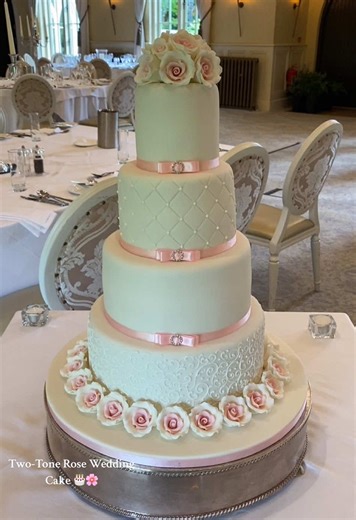 Creating a Timeless 4-Tier Wedding Cake Design