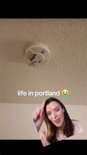 The OP is @🦋Nykee🦋 - sorry this happened to you girl! Make the apartment building replace the smoke detector and your carpet- they’re both biohazards now. #truecrime #portland #police #csi #crime