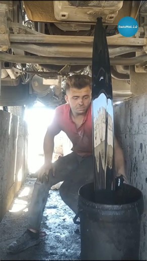 Why Mechanic Do Like This When Changing The Oil #shorts #ytshorts