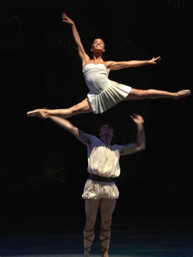 Thank you for joining us for Stanton Welch’s Sylvia! Principals Karina González & Connor Walsh #houstonballet #ballet #sylvia