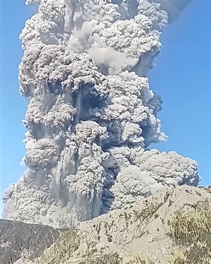 🚨 Three hikers dead and at least 10 missing after deadly eruption at Mt Dukono 🚨There’s been a deadly eruption at Mount Dukono in Indonesia today.Authorities now say at least 3 hikers have died, with at least 10 still missing and rescue teams continuing searches on the volcano tonight.The eruption sent ash around 10km into the sky and happened despite an exclusion zone already being in place because of increased volcanic activity.These volcanoes are not tourist attractions first. They’re activ