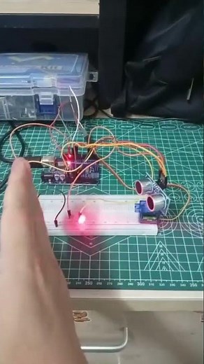 Phát hiện vật cản với Arduino và SRF05 #arduino #arduinoproject