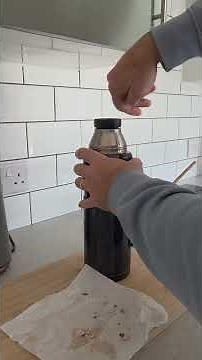 How to clean a Thermos flask