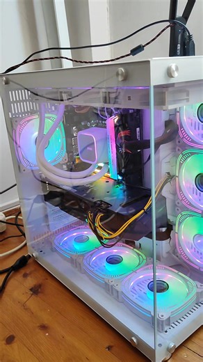 eDex UI (@koddekdomaltan) adlı kullanıcının orijinal ses - berkay ile oluşturduğu videoları