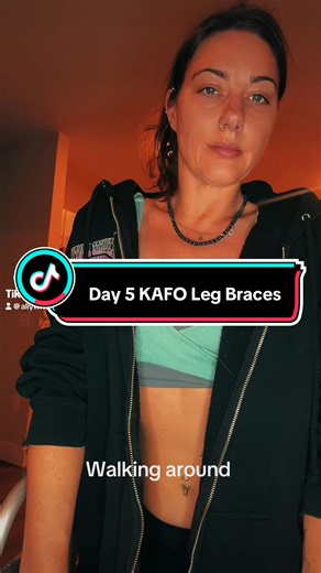 Getting my walking in my leg braces in for the day, and just getting into a whole new routine for the new year! #kafolegbraces #legbraces #incompleteparaplegic #spinalcordinjuryrecovery