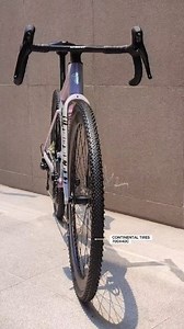 🚴🏻‍♂️PINEWOOD KATANA PRO GRAVEL BIKE 🔥(Shimano GRX Full Hydraulic) Sale Price 37,800 sizes available: 45,47,49, 51 colors: white, black, silver, gray Free helmet, cycling shades, bottle cage 2025 The All New Pinewood Katana Pro Full Inner Cable Disc Gravel Can Also Be Aerodynamic Speed and crossing in one Katana's Gravel 1gen is very popular with fans, and our 2gen is fully evolved GRX Hydraulic And Aero Frame Geometry/Tubes Specs FRAME 12*142mm Aluminium 6061 T6 lite, Full Internal Cable Rou