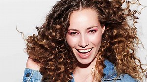 15 Curly Hair Care Home Remedies For Growth, Dry Hair (DIY) |Trabeauli