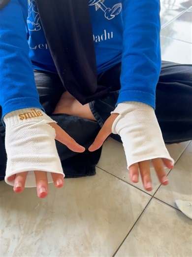 DIY: Transform Old Socks into Functional Gloves