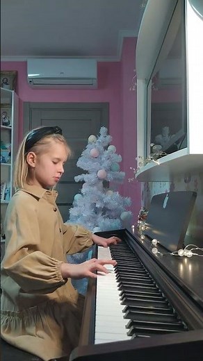 La Seine_Vanessa Paradis. Piano. Maria Ptashnik