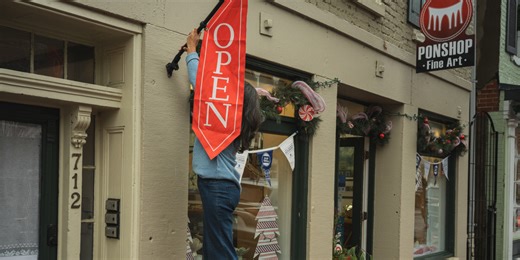 The Surprising Strategies Small Businesses Are Employing to Juice Holiday Shopping