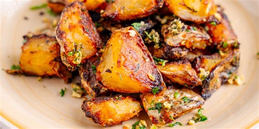 The Science-Backed Secret To Crispy Roasted Potatoes Every Time