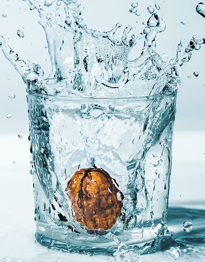 Dr. Pimple Popper Pops A Cheek Cyst With A Surprise Inside On IG