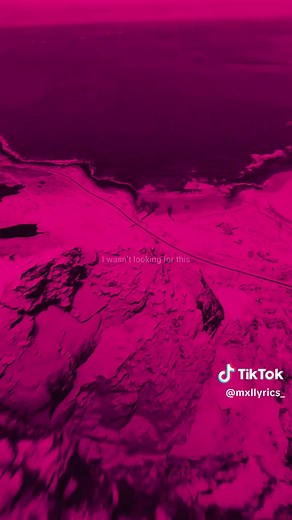 Call me maybe. #song #carlyraejepsen #callmemaybe #lyrics_songs