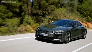 😮Tesla Plaid killer? 925 HP Brutal Audi RS e-tron GT performance is the ultimate Tesla Plaid KILLER? Vicious performance! The RS e-tron GT performance delivers an output of 680 kW (925 PS). This makes it the most powerful production car that Audi has ever built. 0-100 km/h RS e-tron GT performance in only 2.5 seconds. Audi offers carbon-fiber ceramic discs for the entire e-tron GT family. Here, the ten-piston calipers come as standard in anthracite and are available in red on request. Despite t