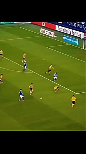 Respect Moments in football #respect #football #footballmoments #pourtoi #foryoupage #fan #suprise