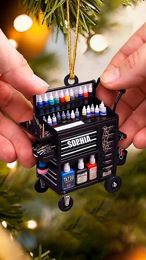 Personalized tattoo machine ornament for the artist who creates permanent magic. ❤️ Order here: bakven.com/251121-16 | Bakven