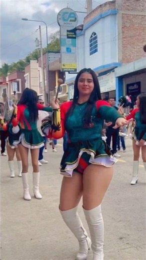 #dance #folklore #bastoneras #humor #dancecraze #milindoecuador#cosplay#dancetrend#automobile#twerk