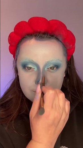 Transforming into the Corpse Bride for Halloween Day 15