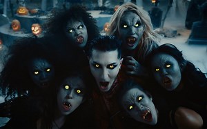美国金属核/另类金属乐队Motionless In White - Werewolf [Official Video]