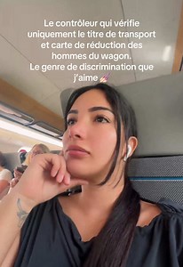 Passez un agréable voyage madame — contrôleur et titre de transport