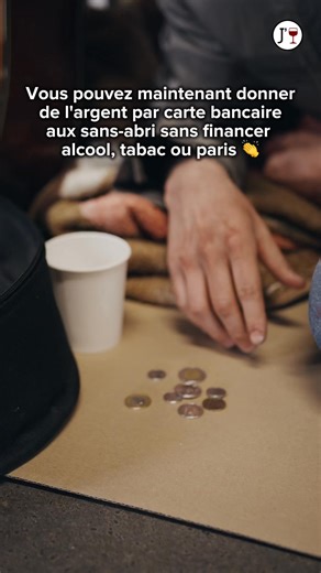 Quoi faire à Bordeaux on Instagram: "Depuis la mi-décembre, la carte Solly est distribuée aux personnes sans-abri à Bordeaux 🤝 Face à la disparition de la monnaie, ce dispositif permet de recevoir des dons par carte bancaire grâce à un QR code à scanner 📱 Les sommes données sont ensuite créditées sur une carte utilisable pour des dépenses essentielles : nourriture, vêtements, soins médicaux ou hébergement 🛏️. Impossible avec d'acheter de l'alcool, du tabac ou de faire des paris. Une initiativ