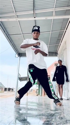 How do you see this moves 😎🔥 #dance #viral #fyp #eliboy994 #viralvideo