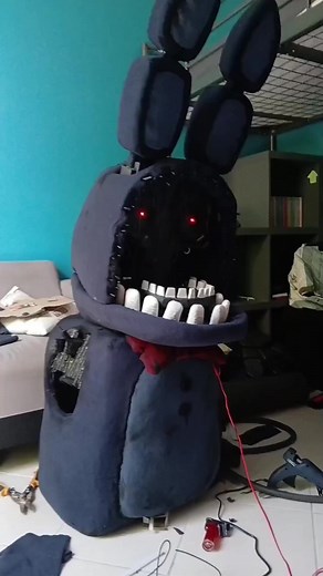 Cosplay de Withered Bonnie en Five Nights at Freddy's