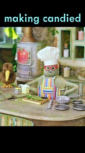 Wanna know more about that kiwi bird on chefs NEW PLUSHIE EDITION OVEN MITTS!?!? That’s Mr. Crispín, Chefs number one buddy whom he’s had for years now!! Pre-order your plushie now because come this holiday they will be sold out!!! (Link in bio!!) | The Tiny Chef Show