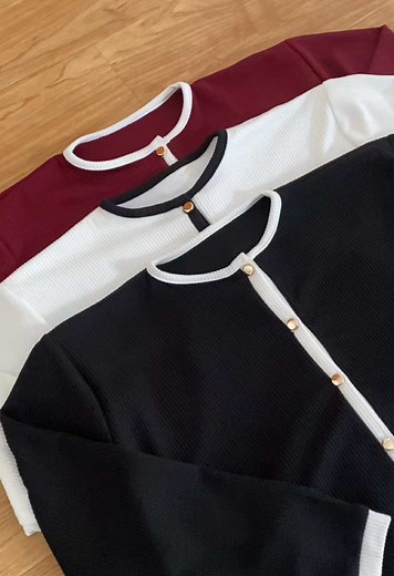 Koleksi terbaru dari Female logo ✨Cardigan Maudy✨ #ootdhijab #kemejacewe #ootddailyhijab #ootdkeren