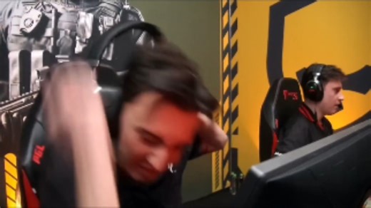 这也许是我见过最猛的砸桌子——fokus不敌eyeballers告别pgl布加勒斯特