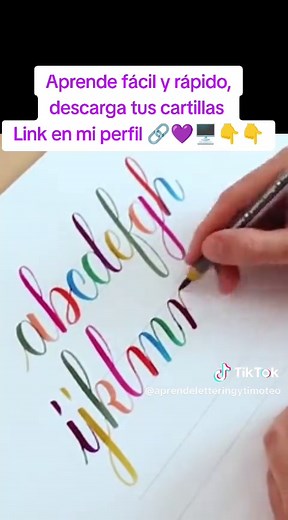 Abecedario de Lettering para imprimir ✍🏽🖨️ Ideal para practicar cada letra paso a paso y mejorar tu trazo, estilo y pulso desde cero. Solo descarga, imprime y empieza a crear letras hermosas a tu ritmo. 📥 Encuentra el link en mi perfil y empieza hoy mismo. #AbecedarioLettering #CartillasLettering #LetteringDesdeCero #LetrasBonitas #HazloTúMisma #PracticaLettering #DiseñoCreativo