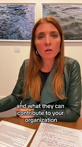 6.5K views · 3.1K reactions | Which pose makes me look more confident? Pose Number One Or Pose Number Two www.TheInterviewology.com In a job interview you should take up space, put your hands on the table and smile. If you’re nervous, taking up space will make you look & feel more confident. Try it! #bodylanguagesecrets #nonverbalcommunication #howtobeconfident #jobinterviews #careercoachtok #powerpose #howtonotbenervous | Anna Papalia | Facebook