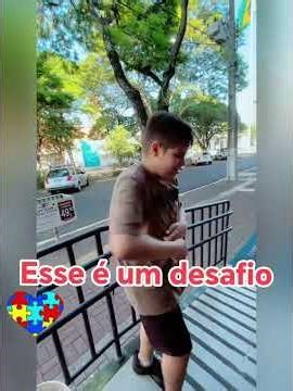 Tiques de palavrões coprolalia e copropraxia de gestos obsenos #autismo #sindromedetourrette