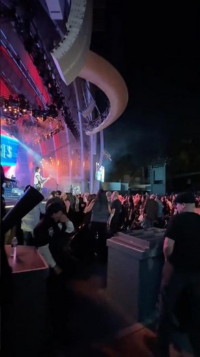 Entering the Hollywood Bowl to GNR Playing LIVE… Unreal Experience!