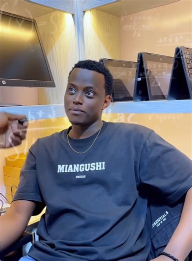 Akabazo kihuse na Kamoso🤣🤣🤣 #kamoso_question #kamoso_vanessa #comedyvideo #funnyvideo #rwandantiktok