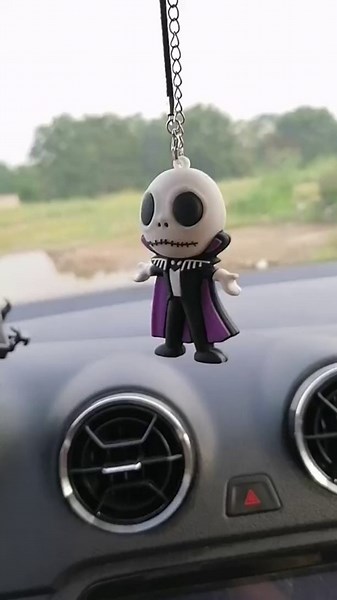Swinging Skull Rear View Mirror Accessories for Car, Halloween Thriller Car Mirror Hanging Accessories Ornament Car Pendant Cute Car Accessories,Car Charm Decoration for Halloween Christmas
