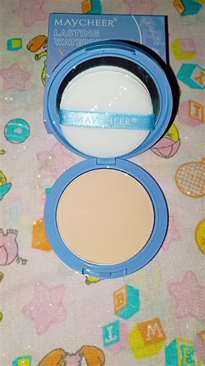 polvo compacto impermeable Maycheer, diseñado para controlar la grasa y ofrecer un acabado mate y natural.