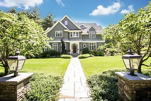 236 Grove St, Wellesley, MA 02482 - MLS 73383236 - Coldwell Banker