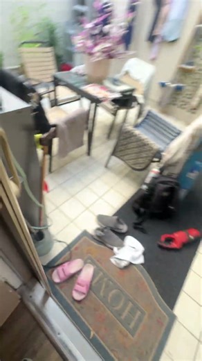 Phantom Legacy Auto latching retractable doors