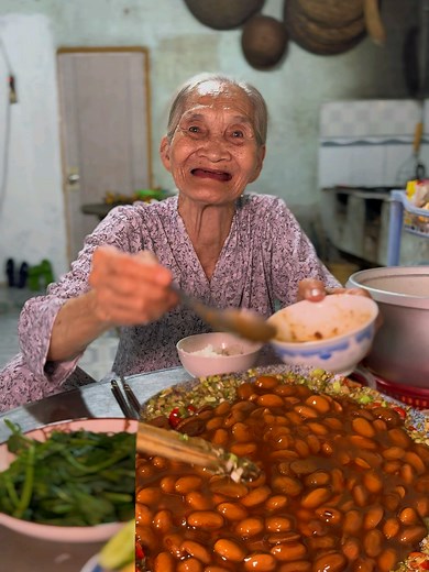 Tương Hột Kho Sả Ớt Kho Dừa Ăn Với Rau Luộc Ngon Cơm