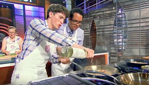 MasterChef recap: Top 15 home cooks compete in team challenge