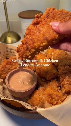 Crispy Buttermilk Chicken Tenders: Homemade & Juicy
