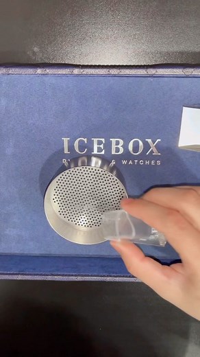 Diamond sorting ASMR! 💎 #icebox #asmr #diamonds #asmrtiktoks