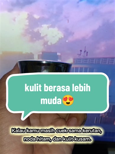 Kulit kelihatan capek? Saatnya upgrade ✨ ‎POND’S Age Miracle Hexyl Retinol™ bantu cerahkan, samarkan noda & kerutan. ‎Ringan, cepat meresap, plus SPF harian 💥 ‎👉 Pakai sekarang, lihat bedanya! ‎ ‎#pondsagemiracle ‎#hexylretinol ‎#skincareviral ‎#antiaging ‎#fypbeauty