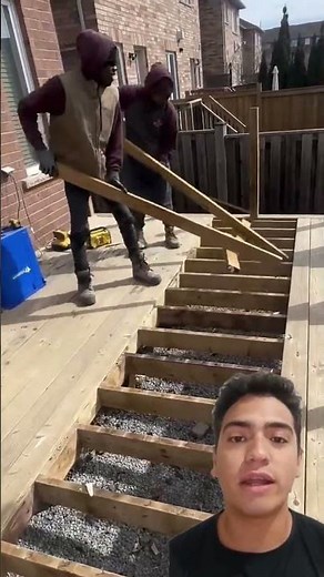Work smarter! 🔨 Best DIY lever to remove deck boards in seconds without pain 🤩