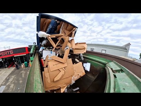 Waste Management commercial recycling garbage truck