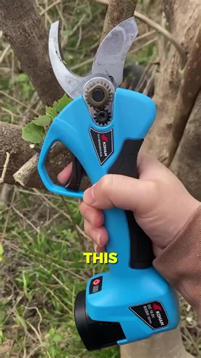 This Tool Makes Tree Cutting Too Easy The KOHAM hydraulic tree pruner is a heavy-duty cutting tool powered by hydraulic pressure, designed for pruning thick branches and handling tough forestry work. #fyp #tech #tools #amazonfinds #viral Credit: @convenienttool / TT
