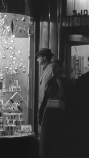 May your holidays be better than this city, and that's saying something... BLAST OF SILENCE (1961) A professional assassin (Allen Baron) arrives in New York on assignment and acquires a gun from a large bearded man (Larry Tucker). Release date: December 29, 1961 (NYC) Starring: Allen Baron, Molly McCarthy, Larry Tucker Director: Allen Baron Genre: Film Noir | Film Noir Confidential
