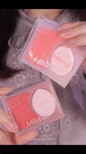 Coromo Sara. ASMR on Instagram: "ASMR FAKE vs REAL ⚡️ Which Sound Do You Like? / 本物 vs 偽物⚡️ どっちの音が好き？ 【 Cosmetics used in this video 】 MilleFée Juicy Glow Balm 02 Cherry Glaze 【 動画で使用したコスメ 】 MilleFée ジューシーグロウバーム 02 チェリーグレーズ ⭐️ YouTube Shorts：https://youtube.com/shorts/Ir5vBAxnJ5A #asmr #YouTube #satisfying #squishy #スクイーズ"